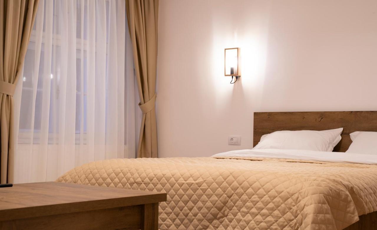 Coban Residence - A4 - Rustic Apartment Braşov Eksteriør billede